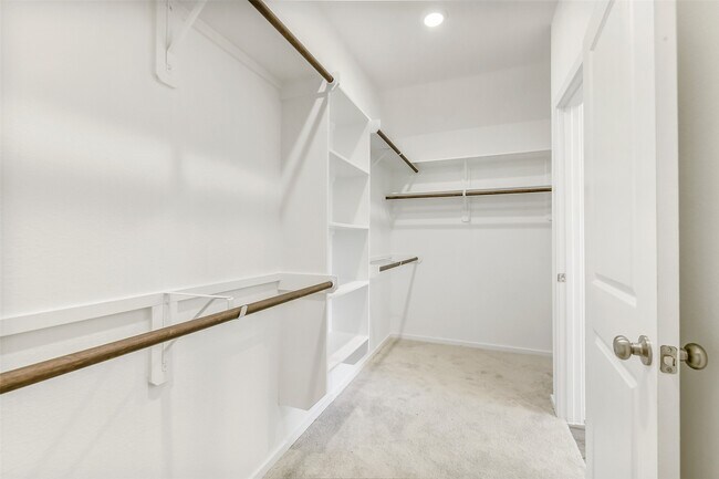 Building Photo - 3126 Stonebriar Dr