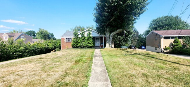 Building Photo - 3 Bed 2 Bath in Robinson, PA