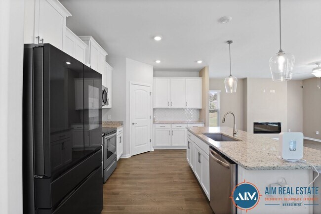 Building Photo - Spacious and Modern 4BR Home in Millstone ...