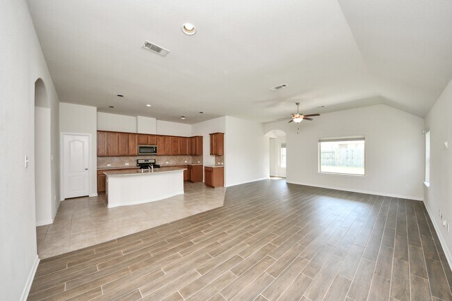 Building Photo - 12421 Berberry Dr