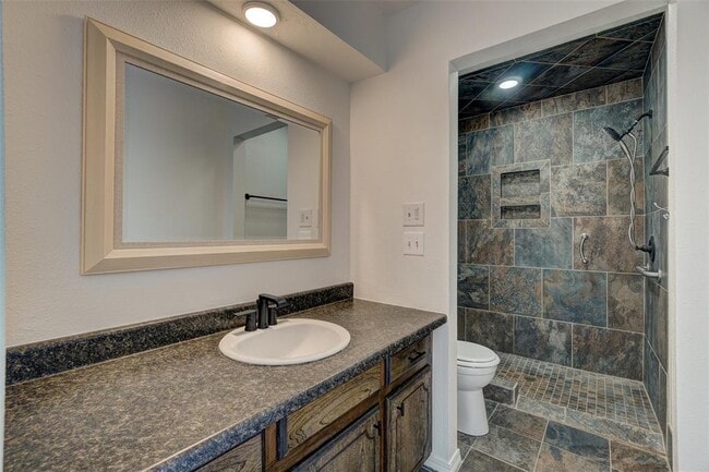 Building Photo - 10333 Fairfax Ln
