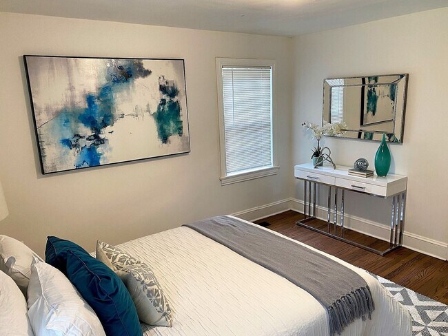 Building Photo - Charming 3BR House in East Point