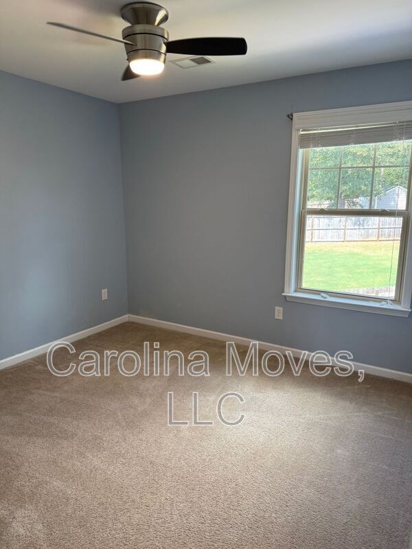 Building Photo - 123 Dunnsmore Dr