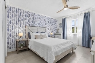 Building Photo - 3000 Riomar St