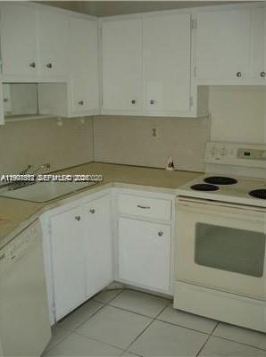 Building Photo - 1780 NE 191st St