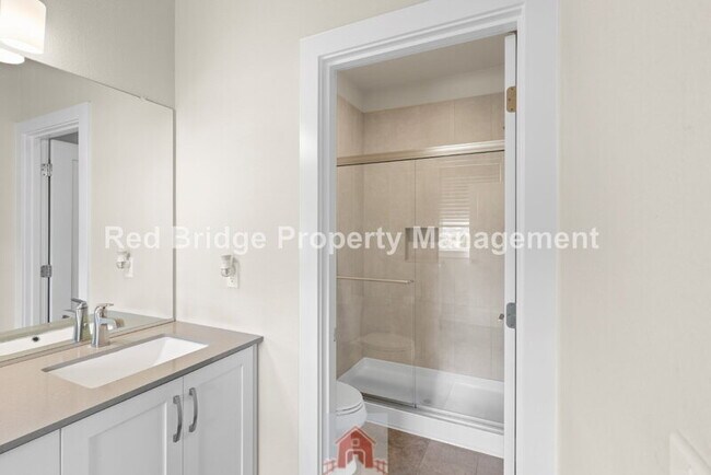 Building Photo - 17325 SW Goldcrest Ln