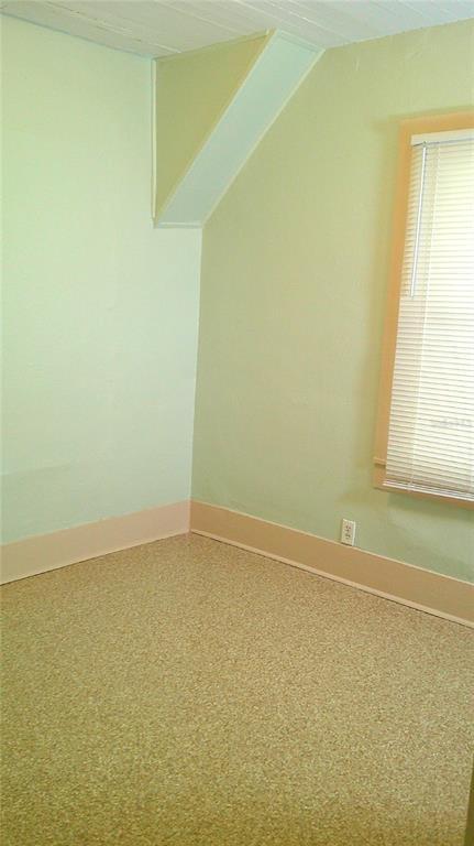 Building Photo - 2404 S Kingsway Rd