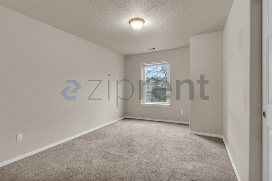 Building Photo - 21312 Redtop Terrace