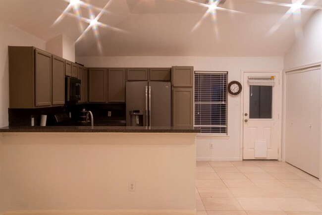 Building Photo - 16314 Bettong Ct