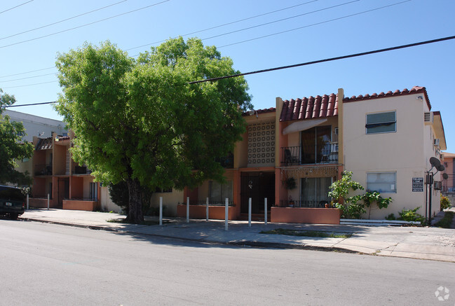Primary Photo - Apartamentos Camila