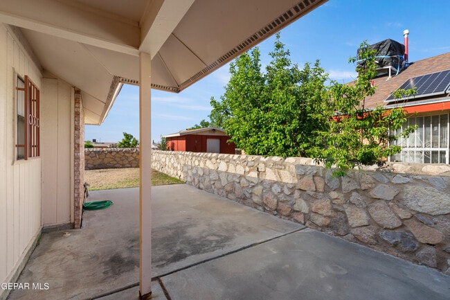 Building Photo - 5612 Mickey Mantle Ave
