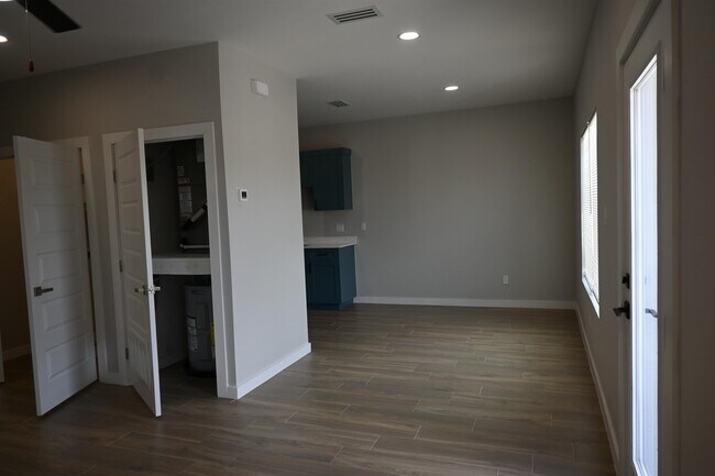 Building Photo - 311 Dorel Dr