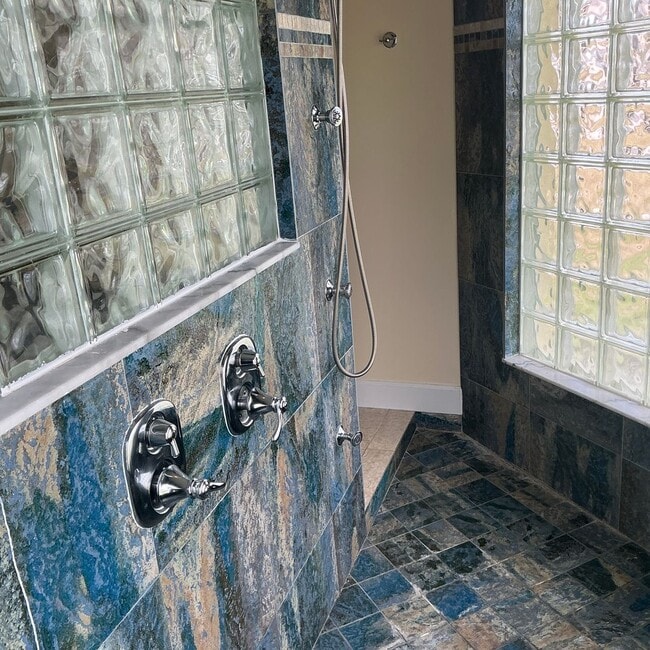 Building Photo - Pool home 4/3/2  Located East of US One  for Rent