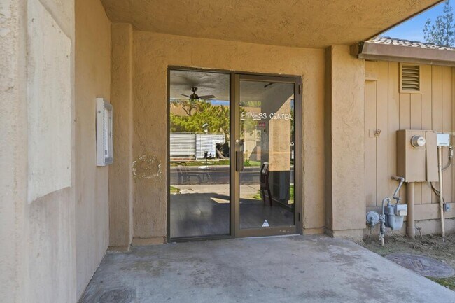 Building Photo - 426 Cherry Ln