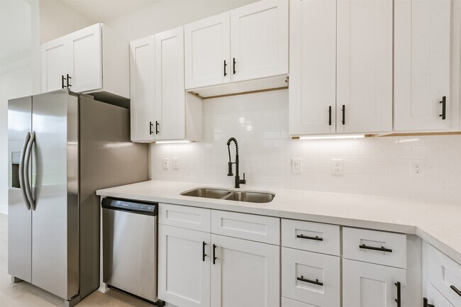 Building Photo - 3032 Gray St