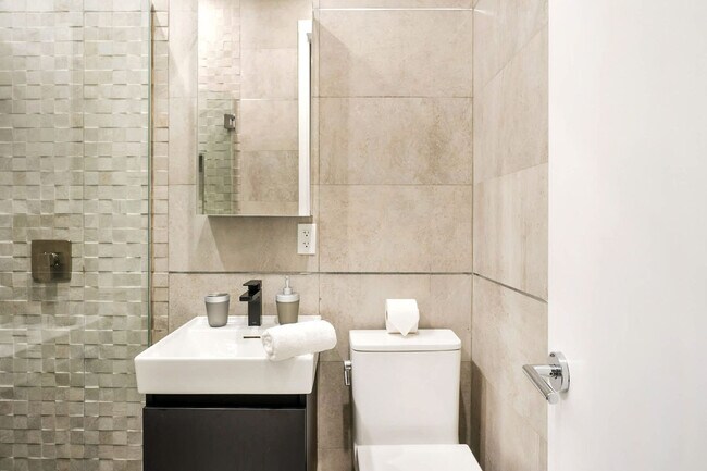 Building Photo - 317w E 14th St