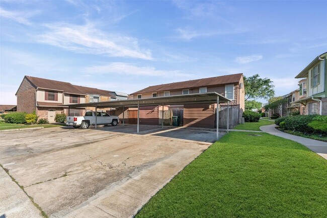 Building Photo - 1076 Willow Oaks Cir