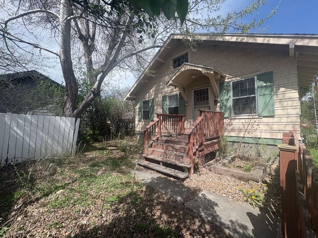 Building Photo - 1 Bedroom, 1 Bathroom Home Near the Historic District