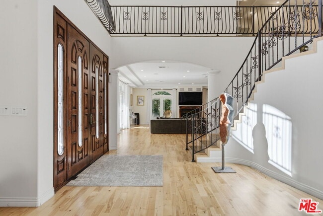 Building Photo - 23135 Dolorosa St