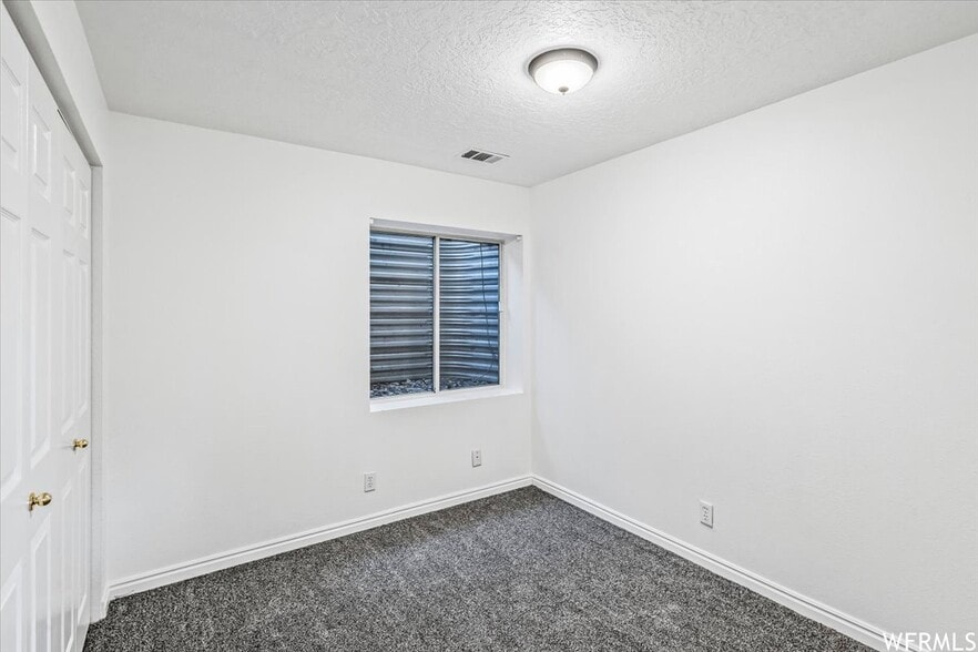 Building Photo - 1086 S 950 E