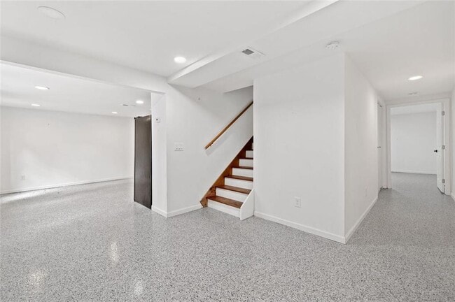 Building Photo - 4205 Mabry Rd