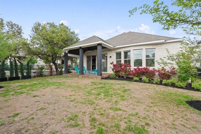 Building Photo - 306 Gulfton St