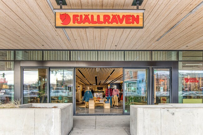 Building Photo - 1441 Central St