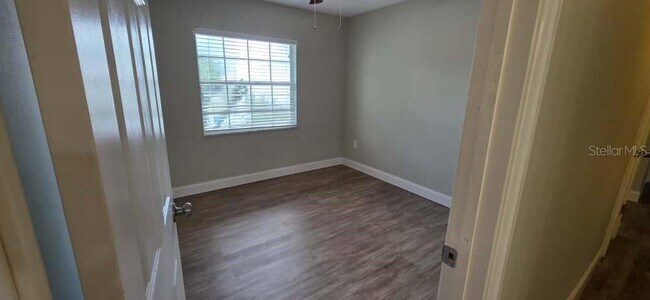 Building Photo - 105 Blue Heron Ln