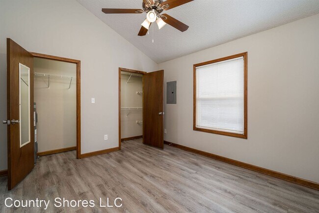 Building Photo - 1 br, 1 bath Apartment - Country Shores Ap...