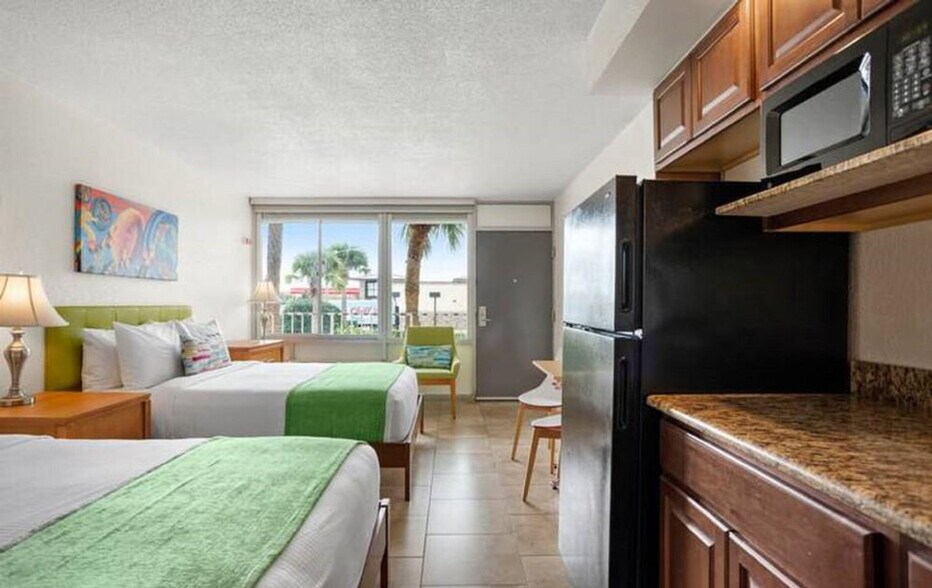 Building Photo - 1500 N Thacker Ave