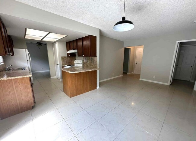 Building Photo - 951 Citrus Pl