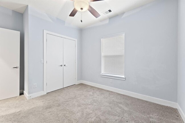 Building Photo - 4711 San Jacinto St
