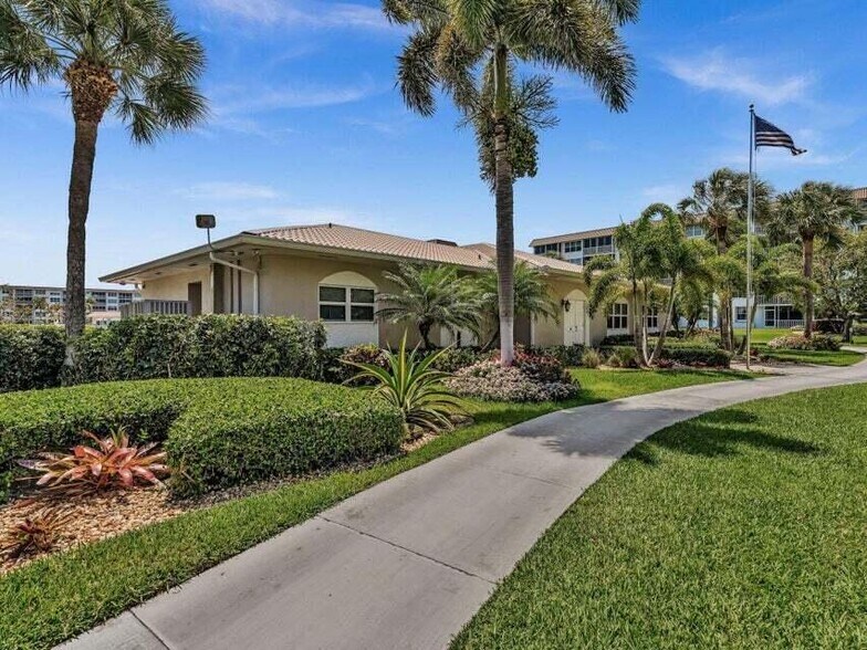Building Photo - 2717 Florida Blvd