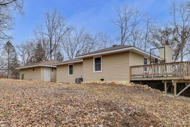 Building Photo - 1127 Timber Trails Rd