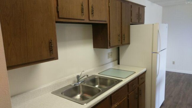 Building Photo - 2 bedroom in Billings MT 59102