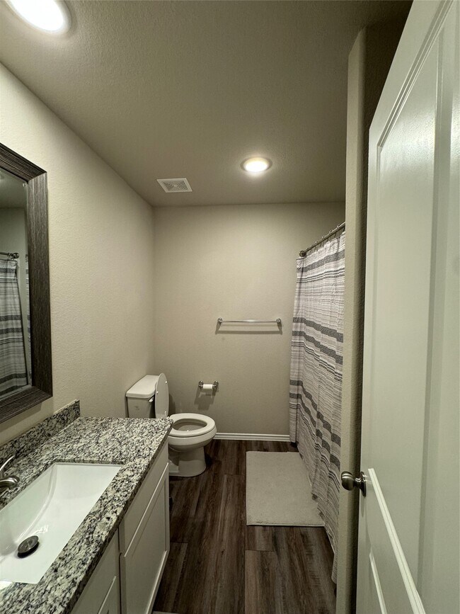 Building Photo - 710 Crystal River