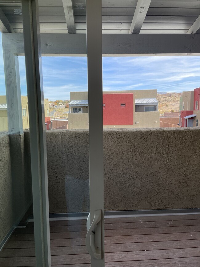 Building Photo - 1509 Borrego Dr SE