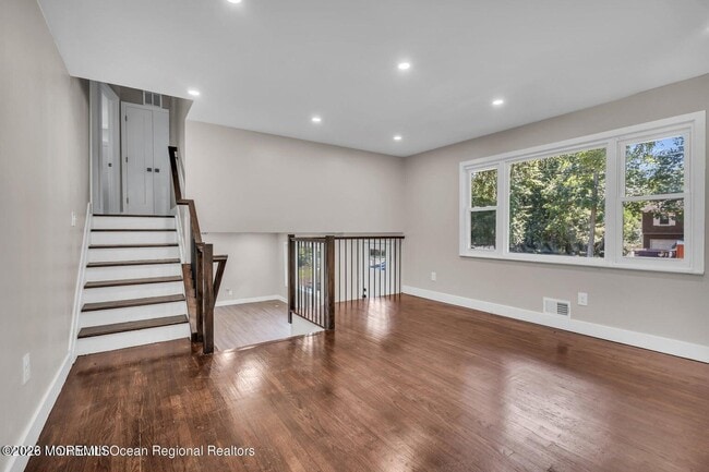 Building Photo - 1016 Woodlane Rd