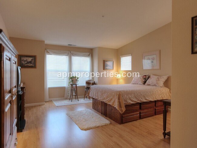Building Photo - 3 br, 3 bath House - 1320 Sutter Creek Lane
