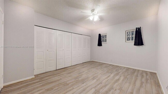 Building Photo - 4850 SW 63rd Terrace