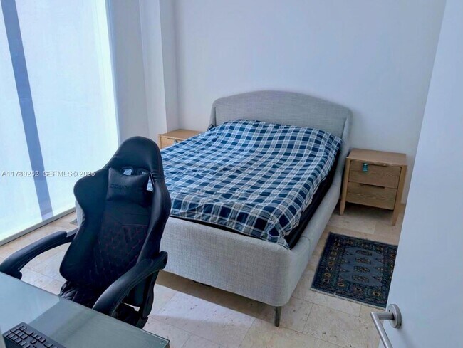 Building Photo - 68 SE 6th St