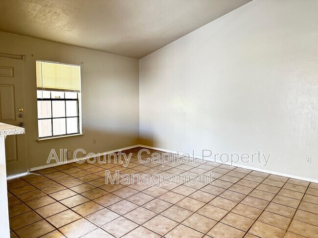 Building Photo - 1102 Hickory Grove Dr