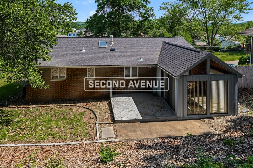 Building Photo - 229 Columbia Dr