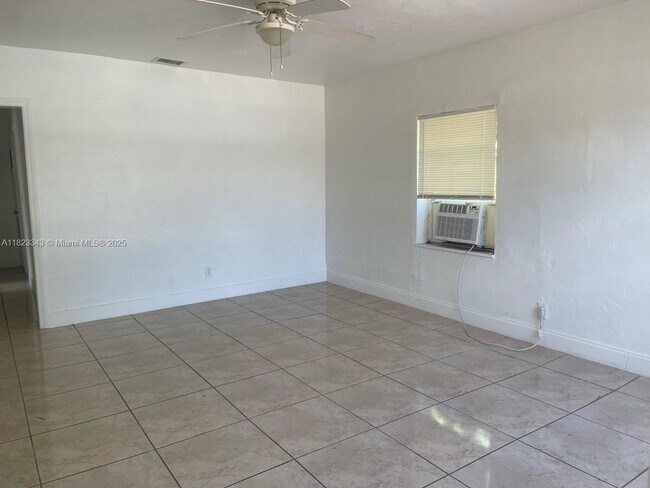 Building Photo - 2329 NE 173rd St