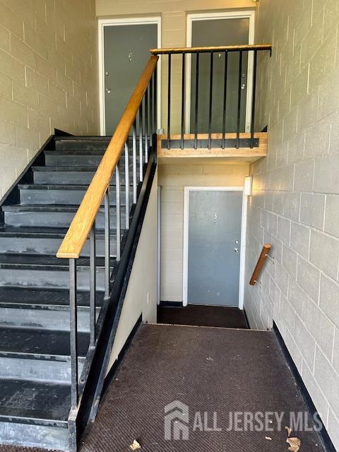 Building Photo - 356 Ridge Rd