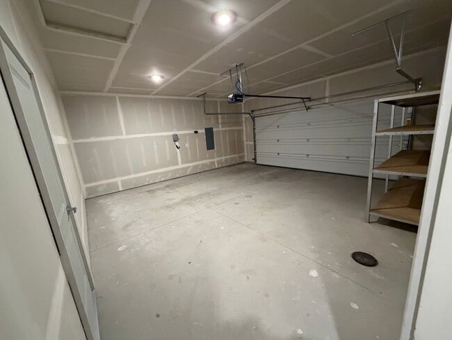 Building Photo - Stunning 3 Bed, 2 Bath Home in Spokane!