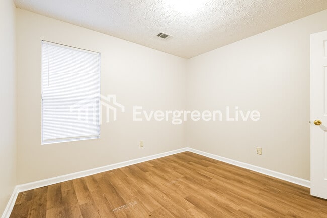 Building Photo - 528 Arcadia Ct