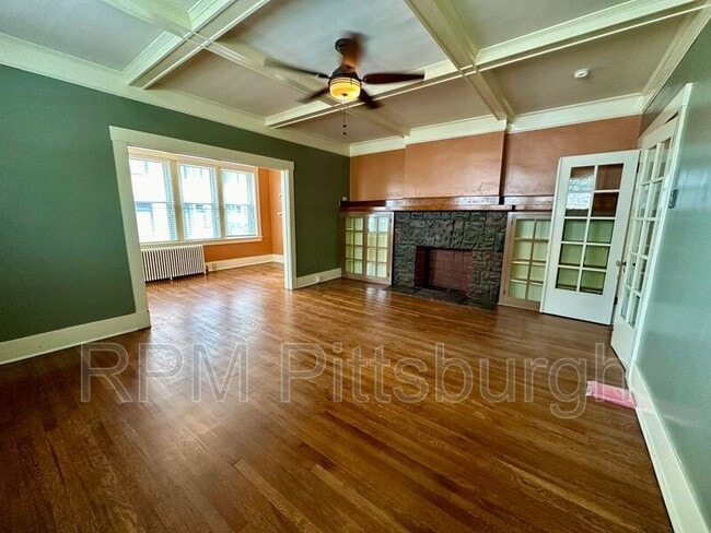 Building Photo - 1101 Linden Pl