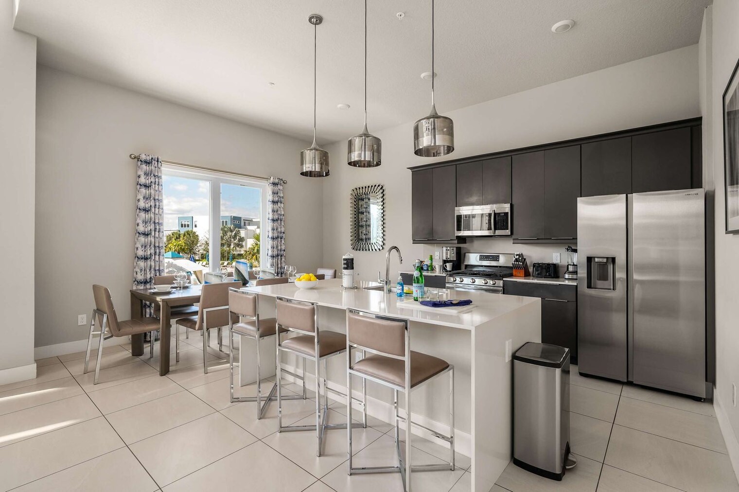 Building Photo - 7740 Sandy Ridge Dr