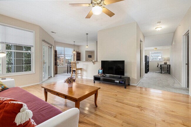Building Photo - 331 Scio Village Ct